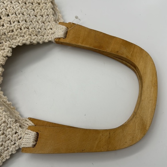 Macro-may Crochet Wood handle handbag- Made in the Philippines - Picture 6 of 9